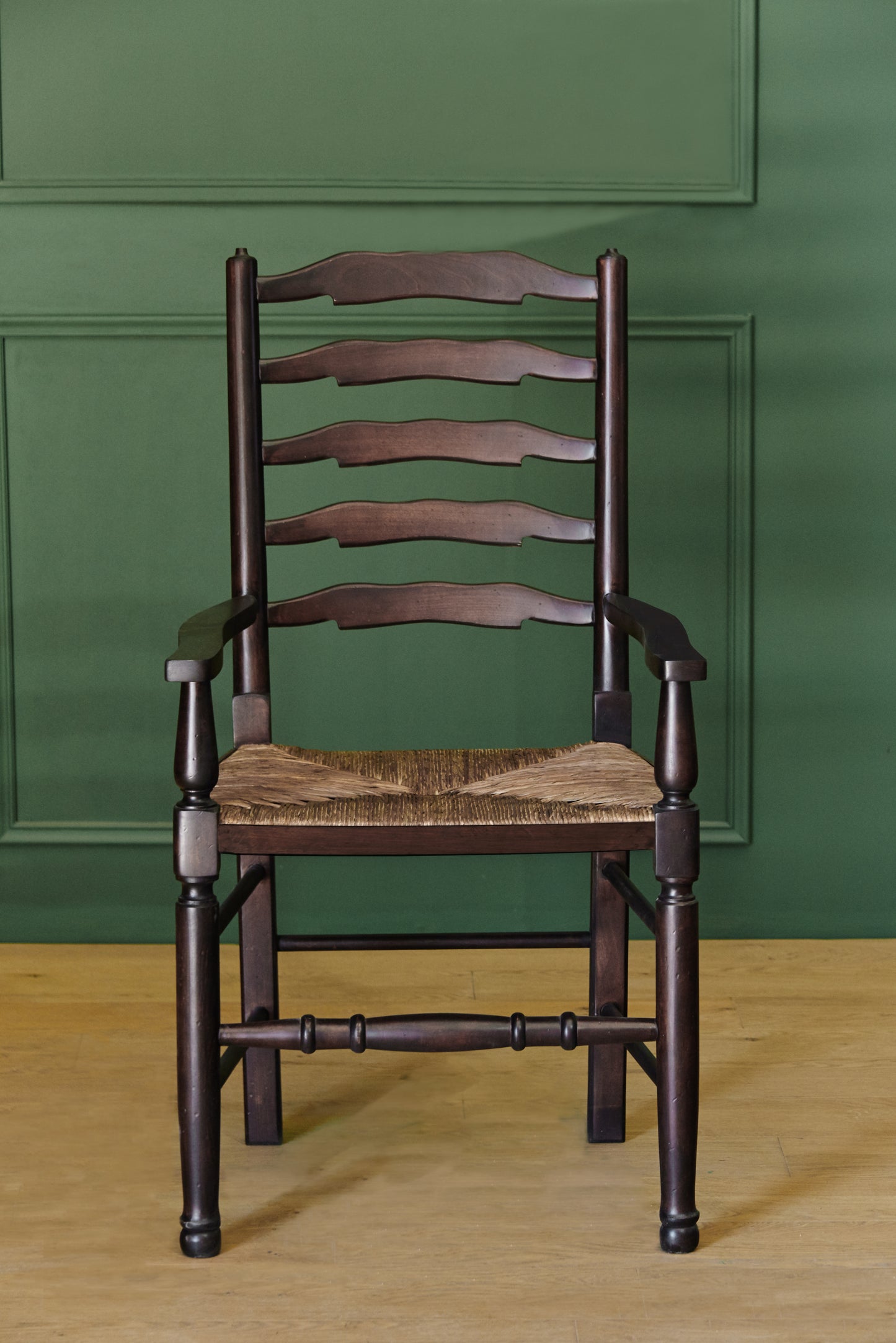 Silla Laddingback con estoquillo