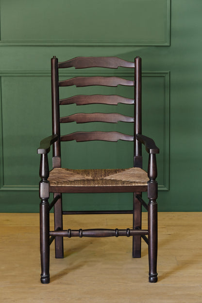 Silla Laddingback con estoquillo